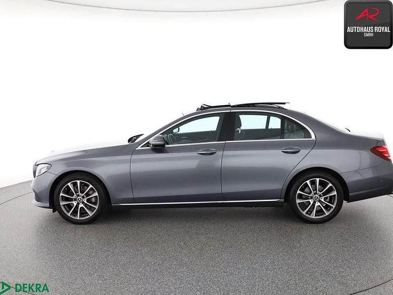 Gebraucht Mercedes E220 Avantgarde 194 PS (142 kW) 2018 Grau (metallic) Limousine
