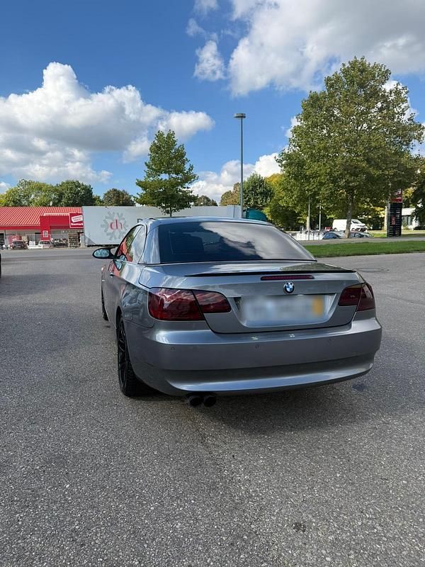 Grau Gebraucht 2007 BMW 325 Cabriolet Cabrio | 9.400 € (Superpreis) - Bild 1/4