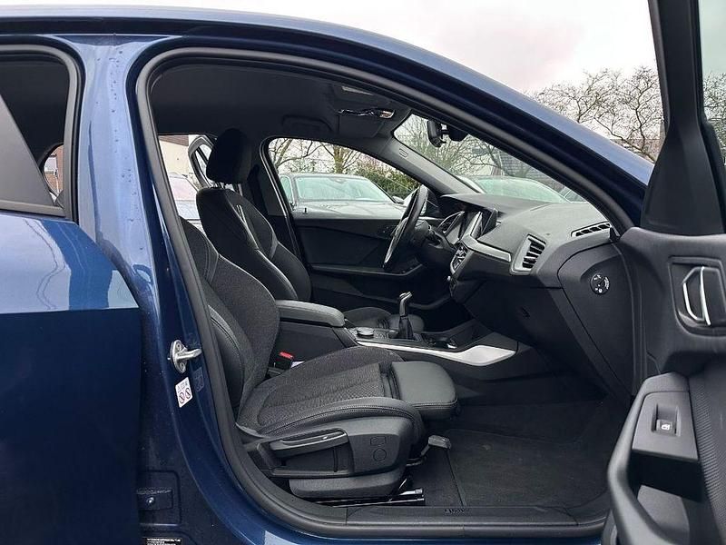 Gebraucht BMW 118 Executive 140 PS (102 kW) 2021 Blau Kleinwagen