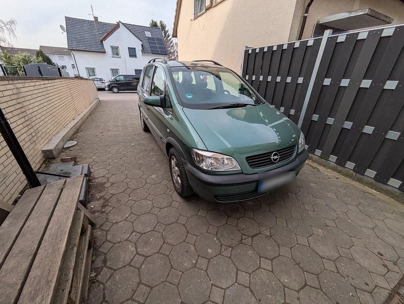 Gebraucht Opel Zafira 101 PS (74 kW) 2000 Grün Van / Kleinbus