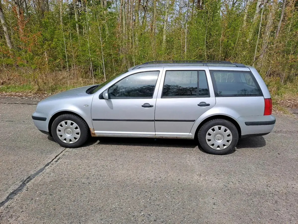 Gebraucht VW Golf IV 68 PS (50 kW) 2003 Silber Kombi