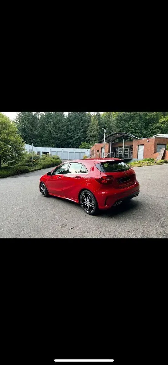 Gebraucht Mercedes A160 102 PS (75 kW) 2018 Rot Limousine