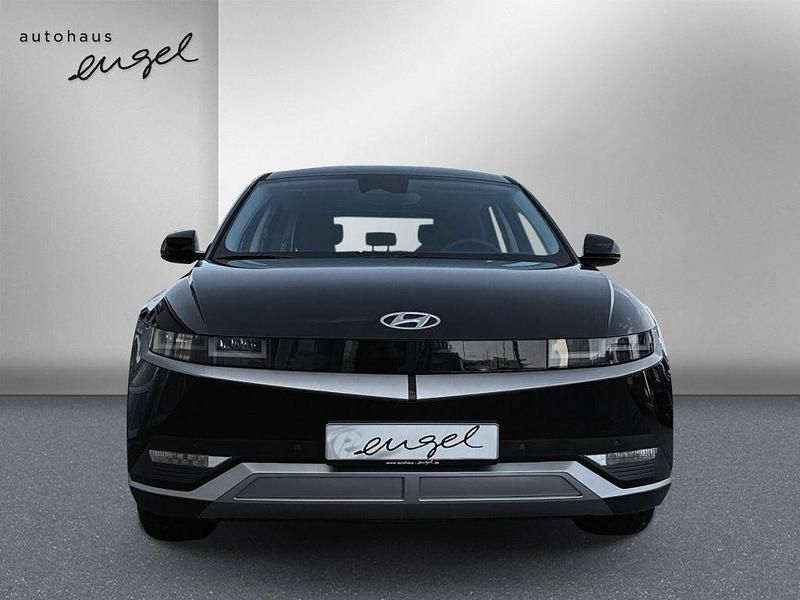 Neu Hyundai Ioniq Dynamiq 125 kW (170 PS) 2025 Abyss black mineraleffekt Kleinwagen