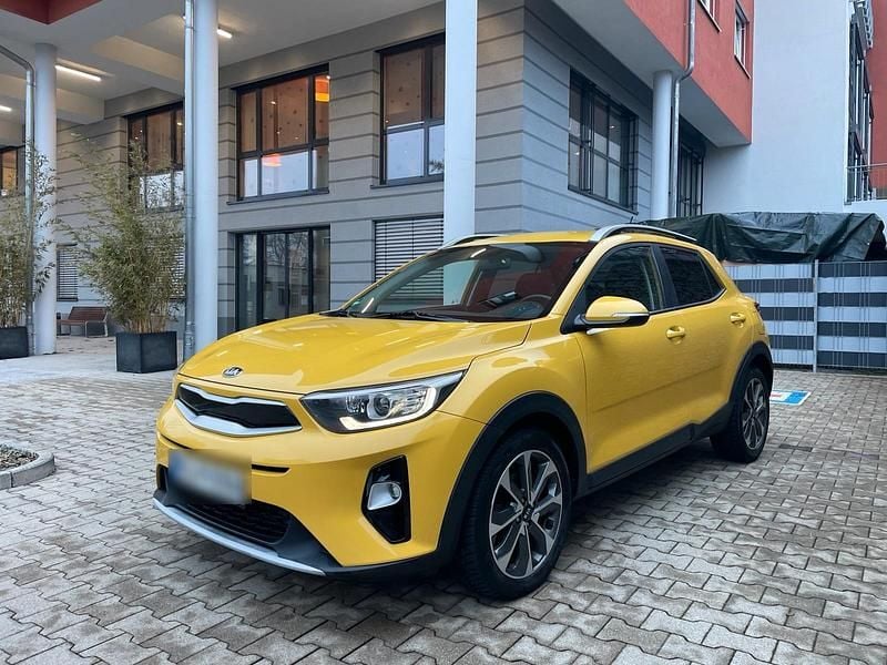Gelb Gebraucht 2018 Kia Stonic SUV | 9.990 € (Guter Preis) - Bild 1/4