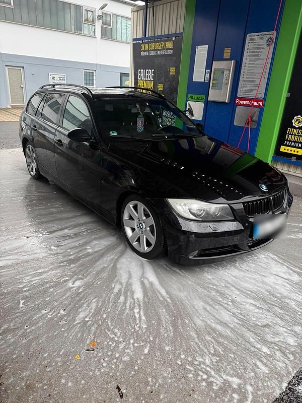 Gebraucht BMW 320 163 PS (119 kW) 2006 Schwarz Kombi