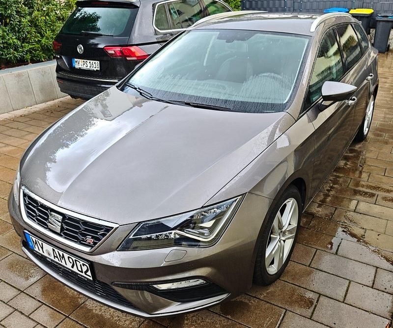 Grau Gebraucht 2017 Seat Leon ST FR Kombi | 14.989 € (Guter Preis) - Bild 1/4