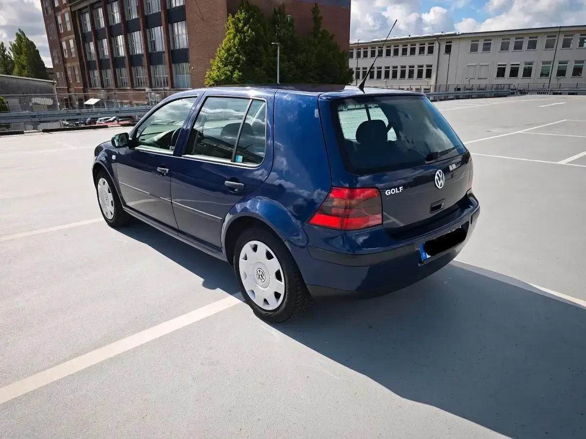 Gebraucht VW Golf IV 75 PS (55 kW) 2000 Blau Kleinwagen