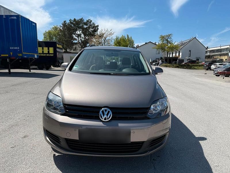 Usata VW Golf VI 102 CV (75 kW) 2009 Marrone Utilitaria