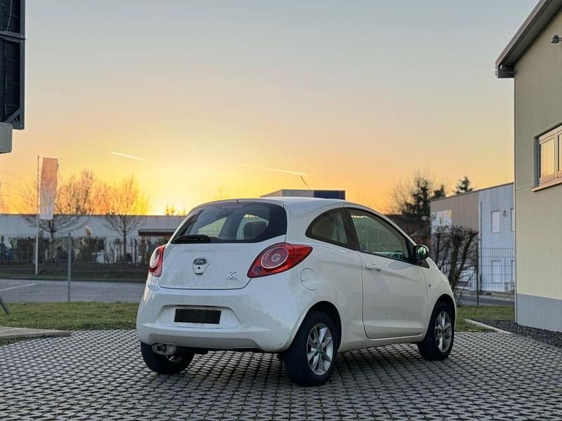 Gebraucht Ford Ka Trend 69 PS (50 kW) 2012 Weiß Kleinwagen