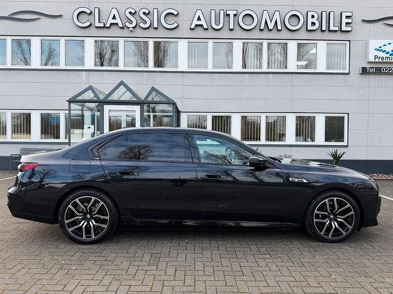 Gebraucht BMW i7 Performance 484 kW (659 PS) 2023 Schwarz Limousine