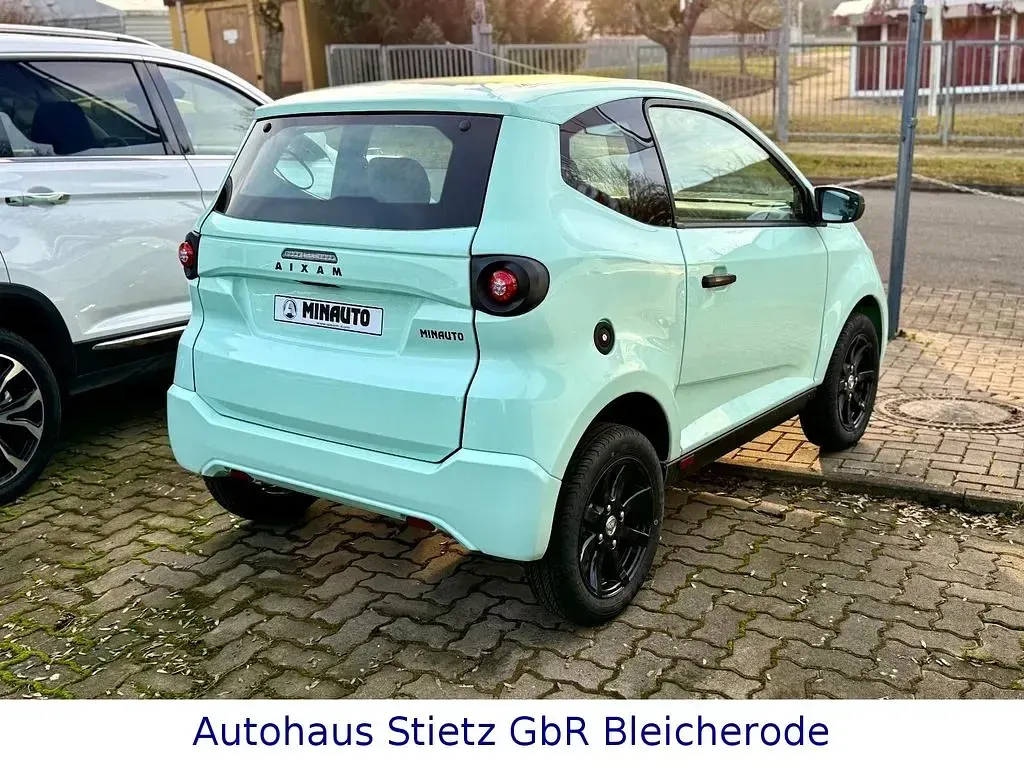 Nowe Aixam Minauto 2026 Zielony Hatchback
