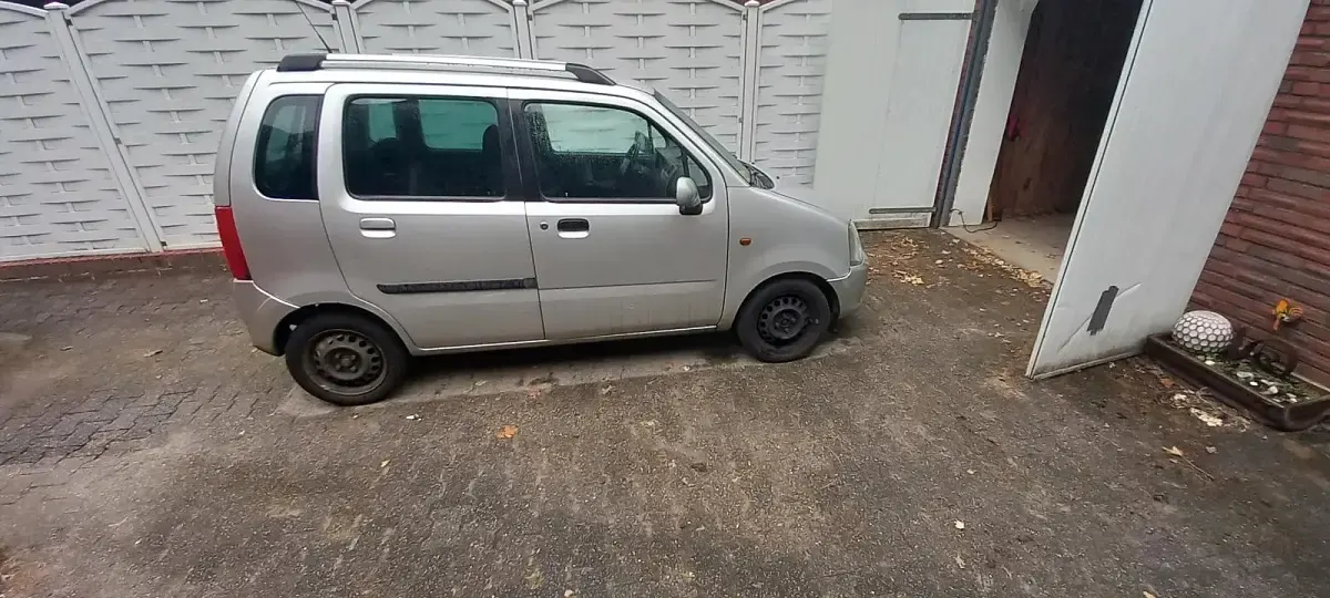 Gebraucht Opel Agila 70 PS (51 kW) 2006 Silber Kleinwagen