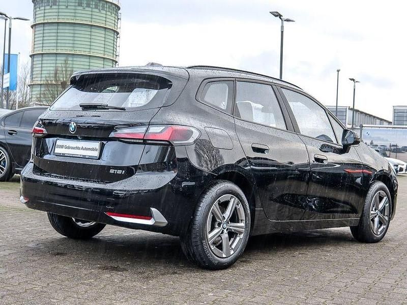 Gebraucht BMW 218 Efficient Dynamics 136 PS (100 kW) 2022 Schwarz Van / Kleinbus