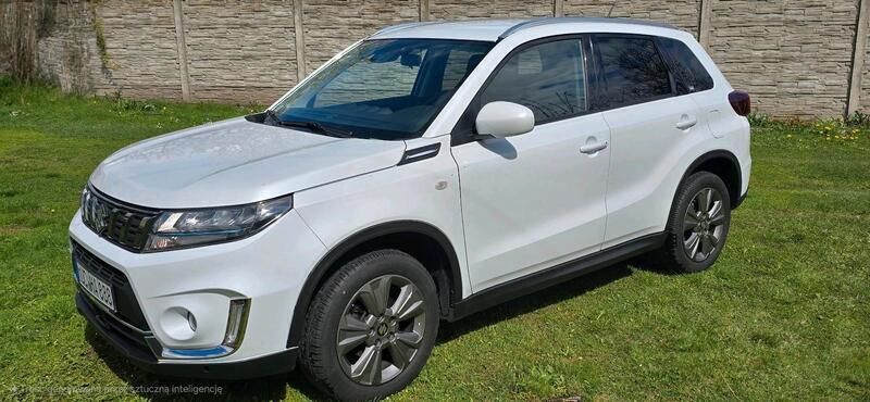 Weiß Gebraucht 2021 Suzuki Vitara SUV | 17.000 € (Fairer Preis) - Bild 1/4