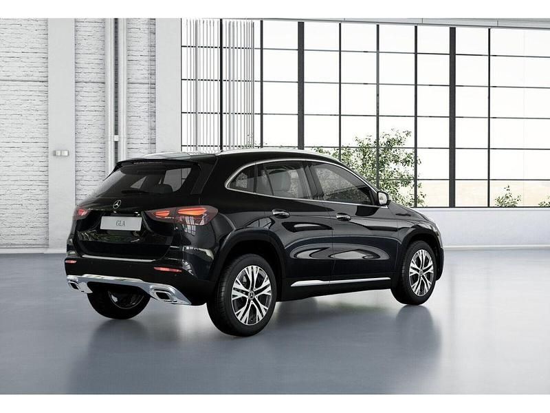 Gebraucht Mercedes GLA200 Progressive 163 PS (119 kW) 2024 Schwarz SUV