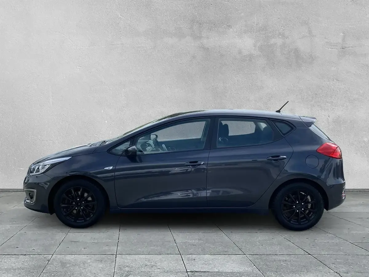 Gebraucht Kia Ceed Edition 7 101 PS (74 kW) 2017 Grau Kleinwagen