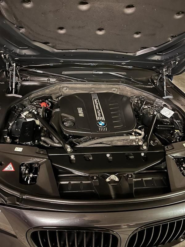 Gebraucht BMW 740 313 PS (230 kW) 2014 Grau Limousine