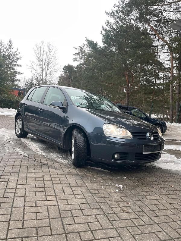 Grau Gebraucht 2007 VW Golf Limousine | 3.100 € (Fairer Preis) - Bild 1/4
