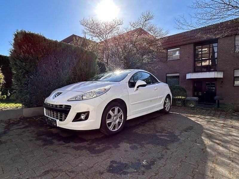 Schwarz Gebraucht 2011 Peugeot 207 CC Platinum Cabrio | 1.600 € (Superpreis) - Bild 1/4