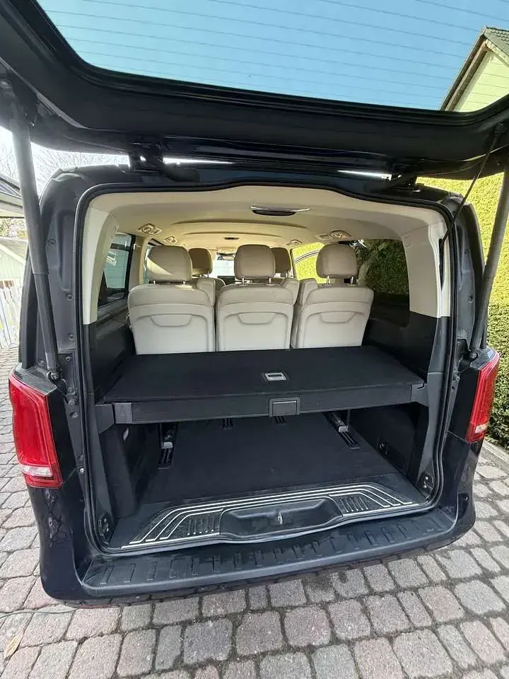 Gebraucht Mercedes V250 Avantgarde 190 PS (139 kW) 2015 Blau Van / Kleinbus