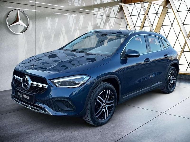 Gebraucht Mercedes GLA220 Progressive 190 PS (139 kW) 2023 Denimblau metallic SUV