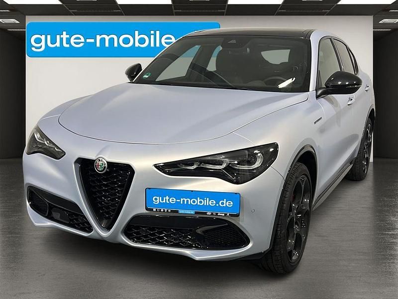 Grau Gebraucht 2023 Alfa Romeo Stelvio Competizione SUV | 39.490 € (Fairer Preis) - Bild 1/4