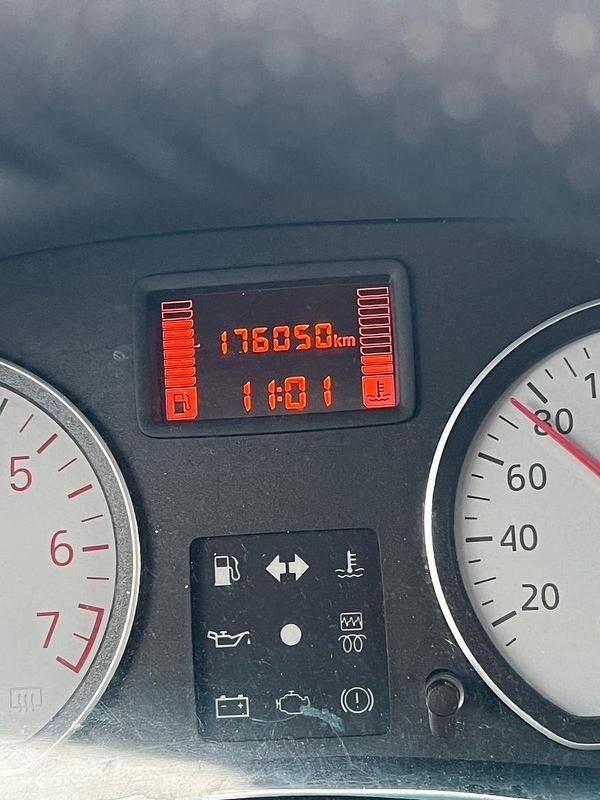 Gebraucht Dacia Logan MCV Ambiance 88 PS (64 kW) 2011 Grau Kombi