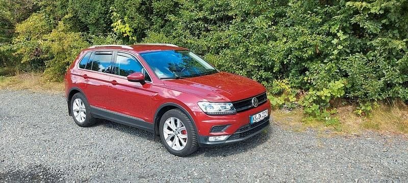 Rot Gebraucht 2017 VW Tiguan SUV | 15.500 € (Etwas zu teuer) - Bild 1/4