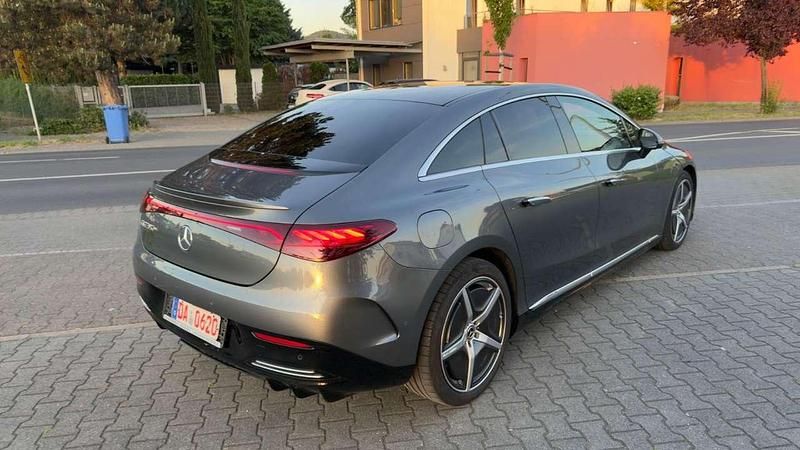 Gebraucht Mercedes EQE350 AMG line 214 kW (292 PS) 2022 Selenitgrau  metalliclack Limousine