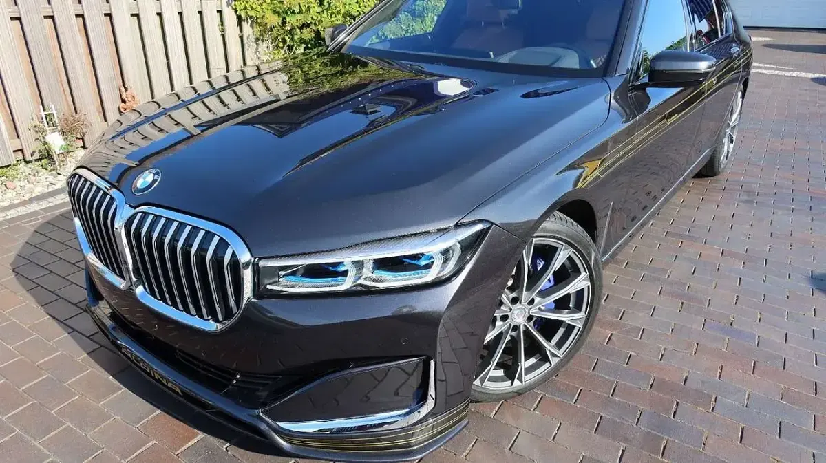 Gebraucht BMW 730 286 PS (210 kW) 2022 Sophistograu Limousine