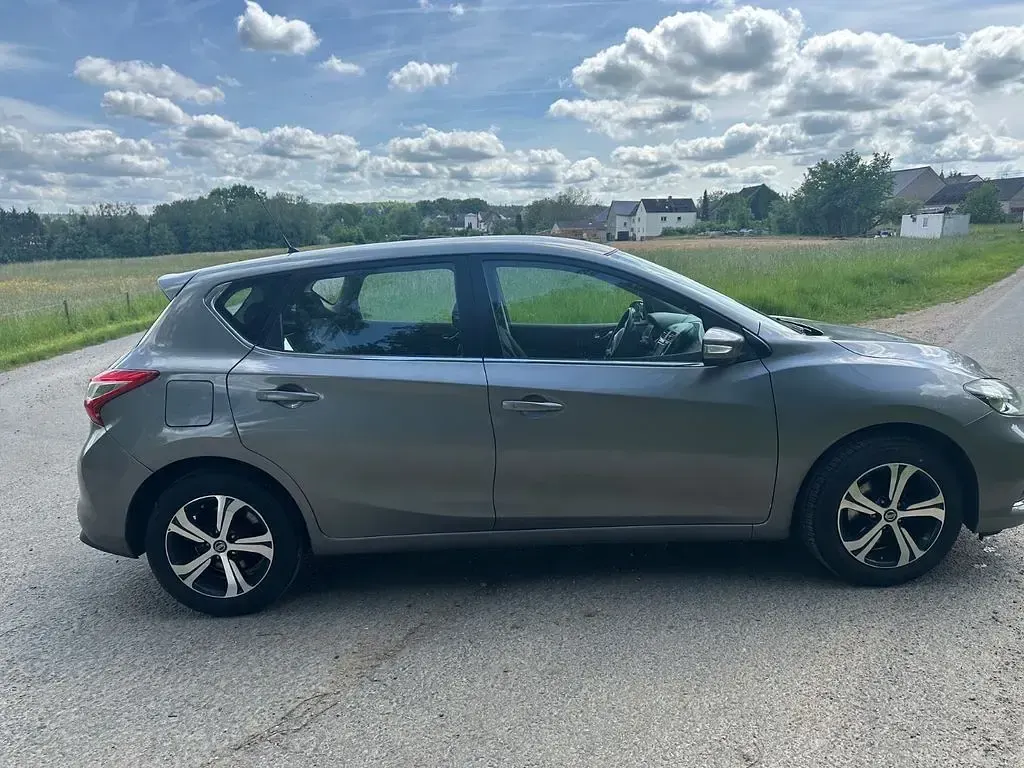 Gebraucht Nissan Pulsar Acenta 116 PS (85 kW) 2016 Silber Kleinwagen
