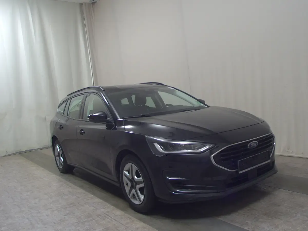 Gebraucht Ford Focus Cool & Connect 120 PS (88 kW) 2022 Agate black metallic Kombi