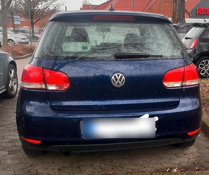 Gebraucht VW Golf VI 105 PS (77 kW) 2010 Blau Kleinwagen