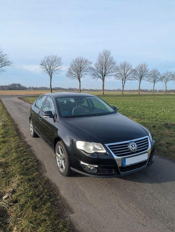 Schwarz Gebraucht 2006 VW Passat Highline Limousine | 3.999 € (Guter Preis) - Bild 1/4