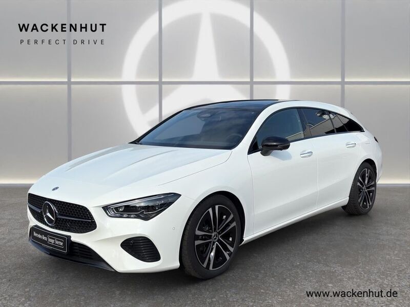Weiss Gebraucht 2024 Mercedes CLA180 Shooting Brake Night Kombi | 32.900 € (Etwas zu teuer) - Bild 1/4