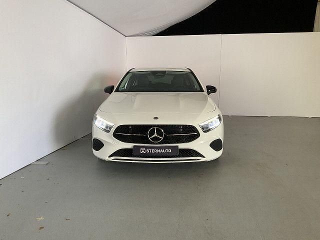 Weiß Gebraucht 2025 Mercedes A180 Night Limousine | 27.980 € (Superpreis) - Bild 1/4
