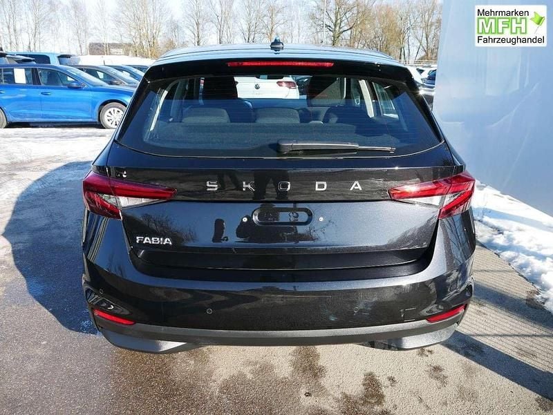 Neu Skoda Fabia Selection 116 PS (85 kW) 2026 Blackmagic perleffekt Limousine