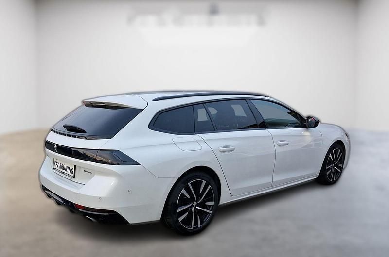 Weiß metallic Gebraucht 2021 Peugeot 508 GT Kombi | 19.450 € (Fairer Preis) - Bild 1/4