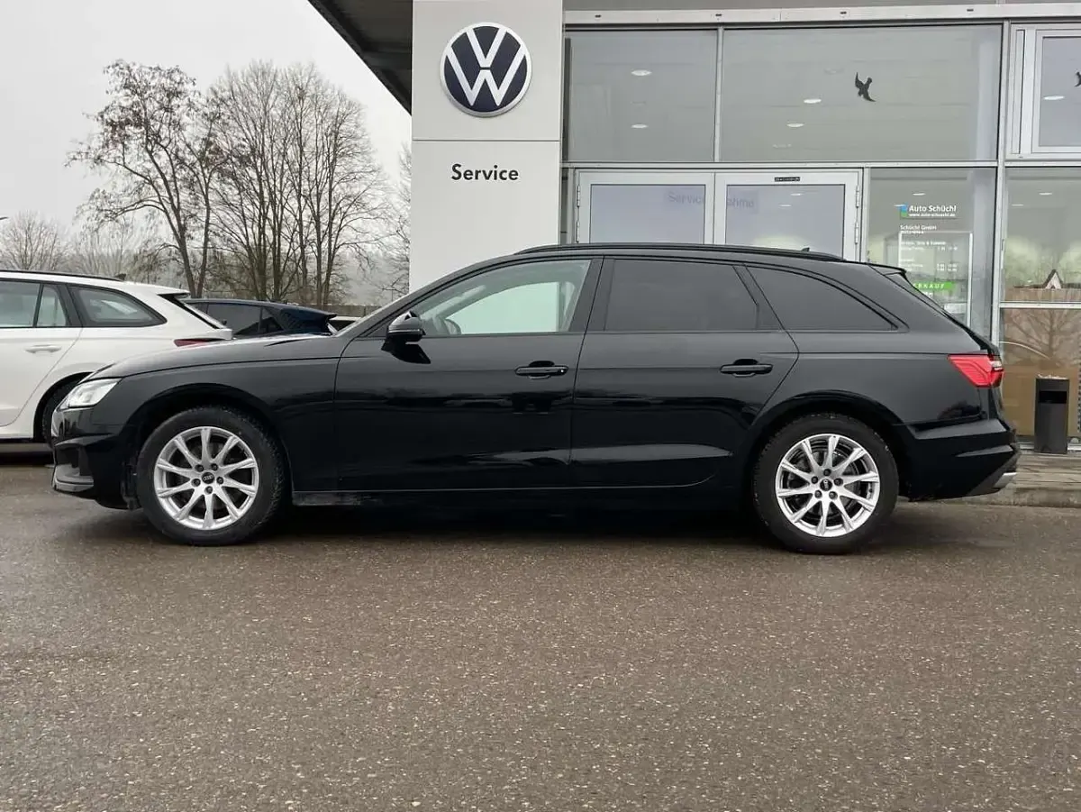 Gebraucht Audi A4 150 PS (110 kW) 2022 Schwarz Kombi
