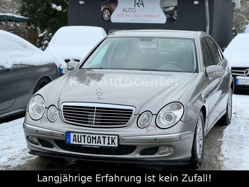 Silber Gebraucht 2005 Mercedes E350 Limousine | 4.800 € (Fairer Preis) - Bild 1/4