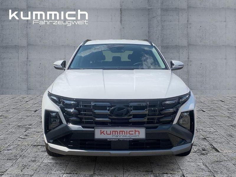 Neu Hyundai Tucson Select 215 PS (158 kW) 2025 Atlas white SUV