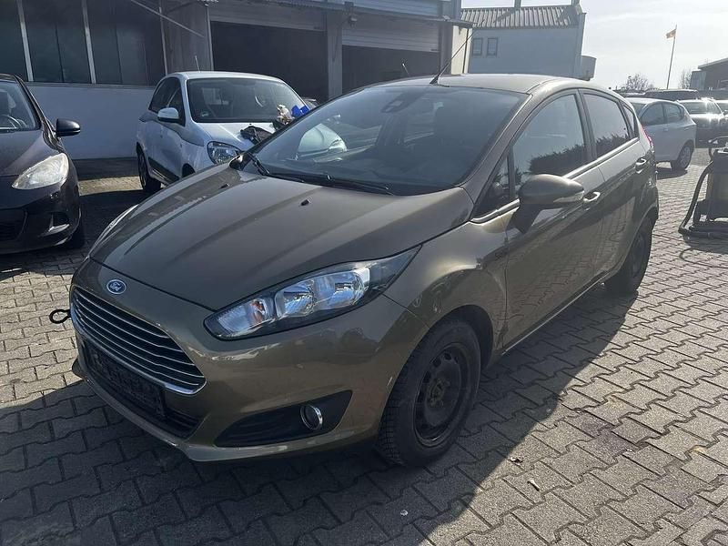 Gebraucht Ford Fiesta SYNC Edition 101 PS (74 kW) 2014 Castanobraun metallic Kleinwagen