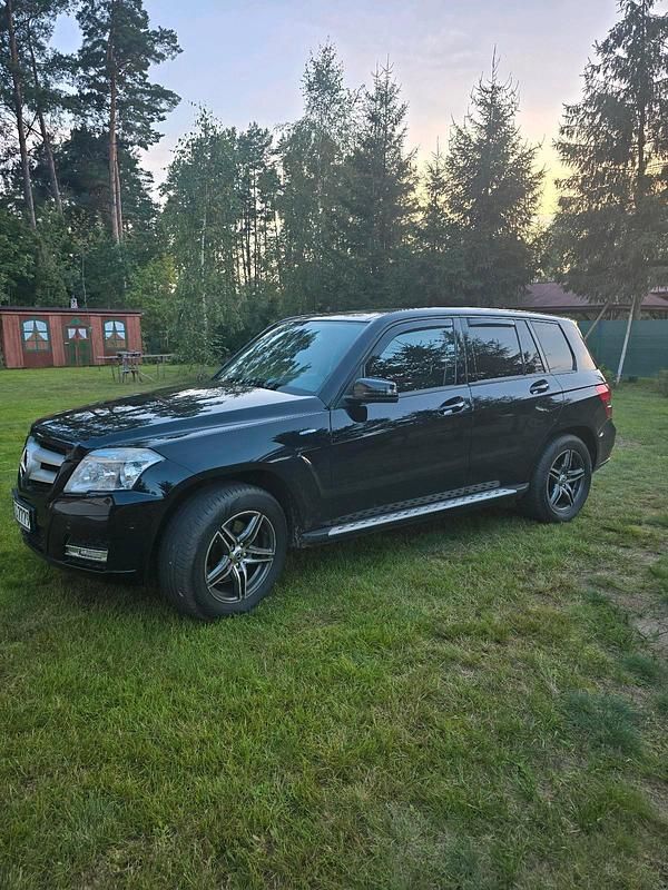 Schwarz Gebraucht 2010 Mercedes GLK220 SUV | 9.600 € (Guter Preis) - Bild 1/4