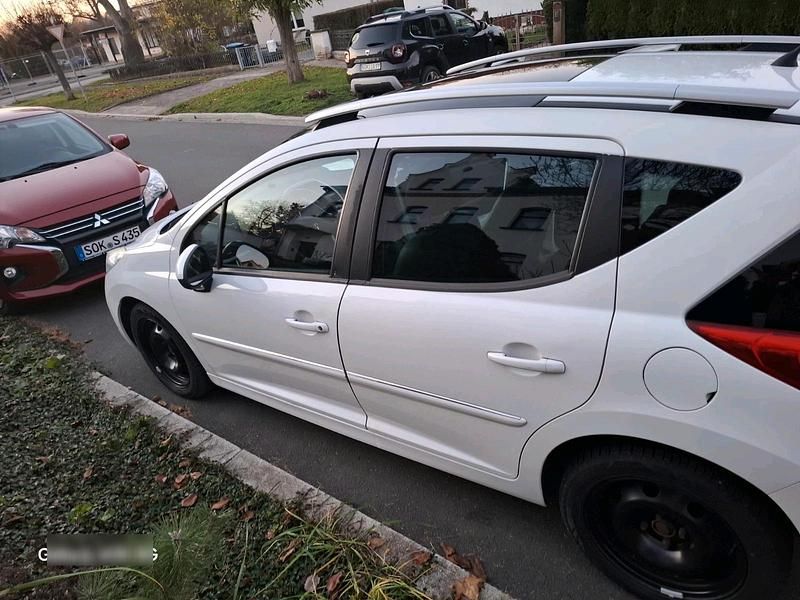 Weiß Gebraucht 2012 Peugeot 207 Kombi | 3.500 € (Fairer Preis) - Bild 1/4