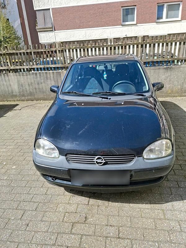 Second-hand Opel Corsa Eco 65 CP (47 kW) 2000 Negru Hatchback
