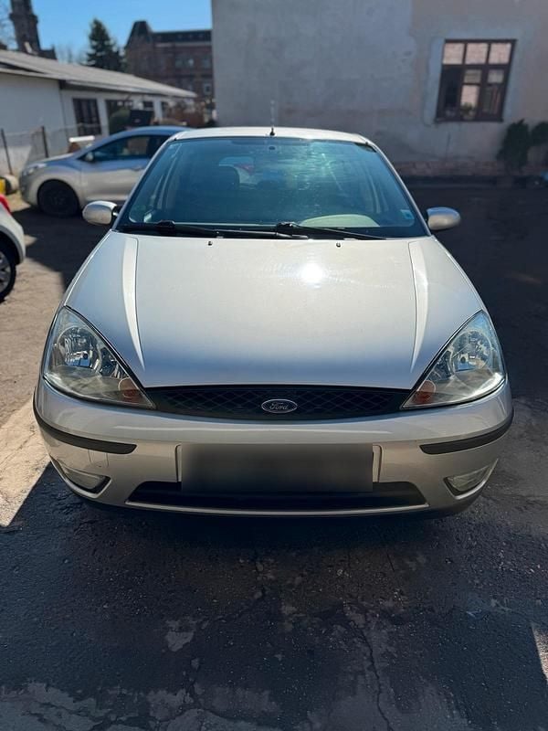 Gebraucht Ford Focus 101 PS (74 kW) 2004 Silber Kleinwagen