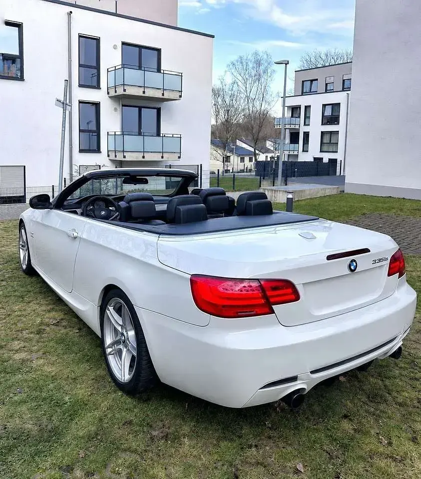 Gebraucht BMW 335 326 PS (239 kW) 2010 Cabrio