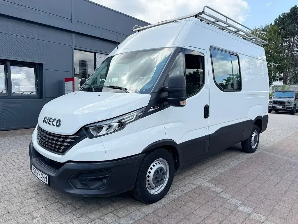 Gebraucht Iveco Daily 179 PS (131 kW) 2021 Weiß Limousine