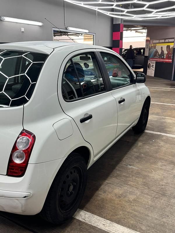 Gebraucht Nissan Micra 68 PS (50 kW) 2009 Weiß Kleinwagen