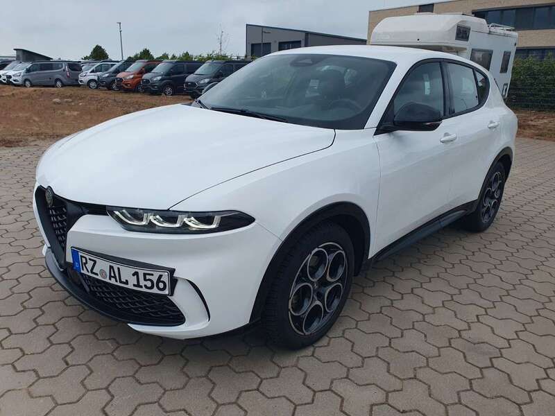 Weiß Gebraucht 2024 Alfa Romeo Tonale Sprint SUV | 26.900 € (Etwas zu teuer) - Bild 1/4